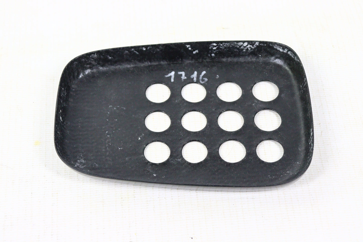 Stop signal cover for Ferrari 488 GTB 2015-2017, made from genuine carbon fiber with high-gloss UV protective varnish.