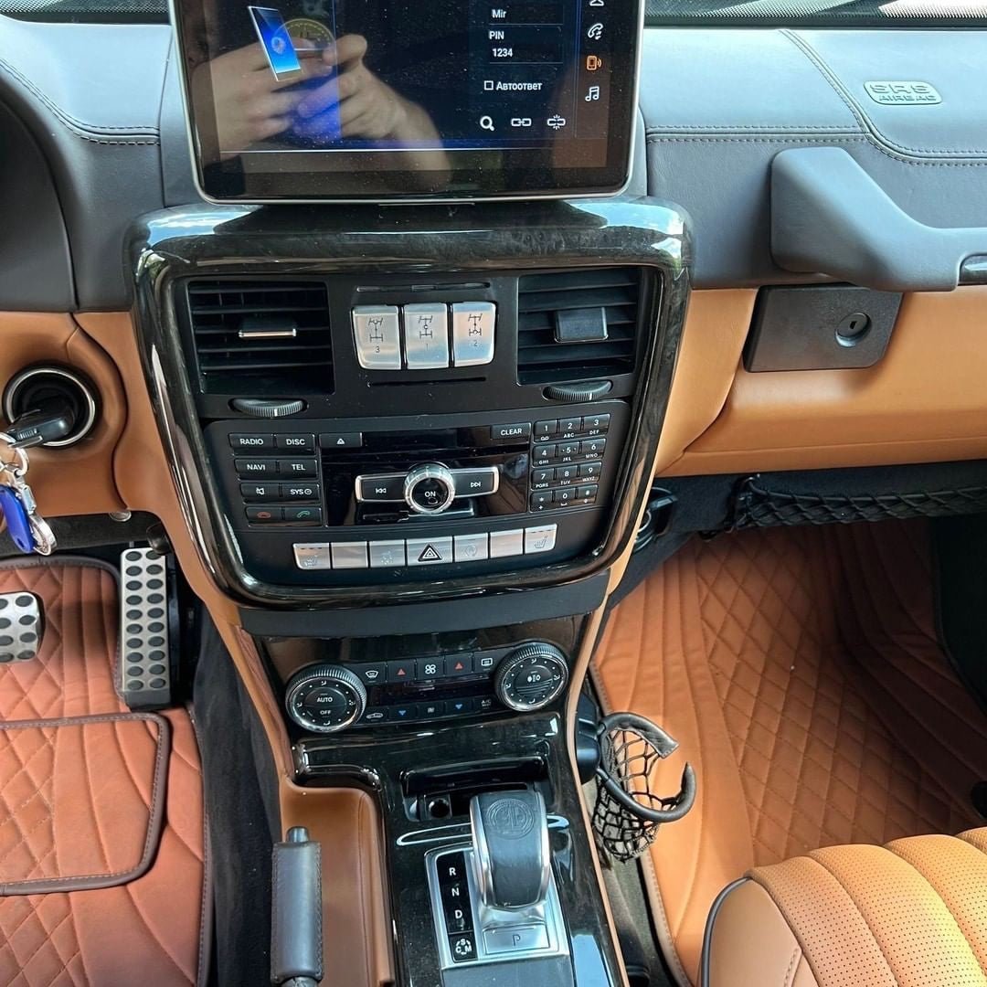 Mercedes-Benz w463 6x6 G55 AMG 2008 with G63 2015 interior