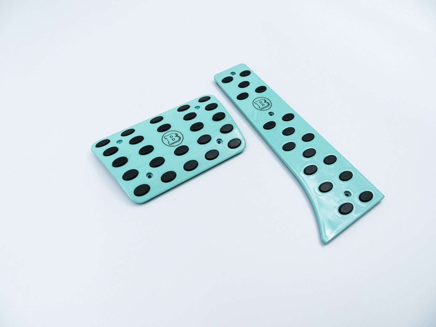 Aluminum Tiffany Blue Brabus Rocket G900 Pedal Kit for Mercedes-Benz W463A W464 G-Class from Tuning Shop, featuring premium aluminum alloy and rubber.