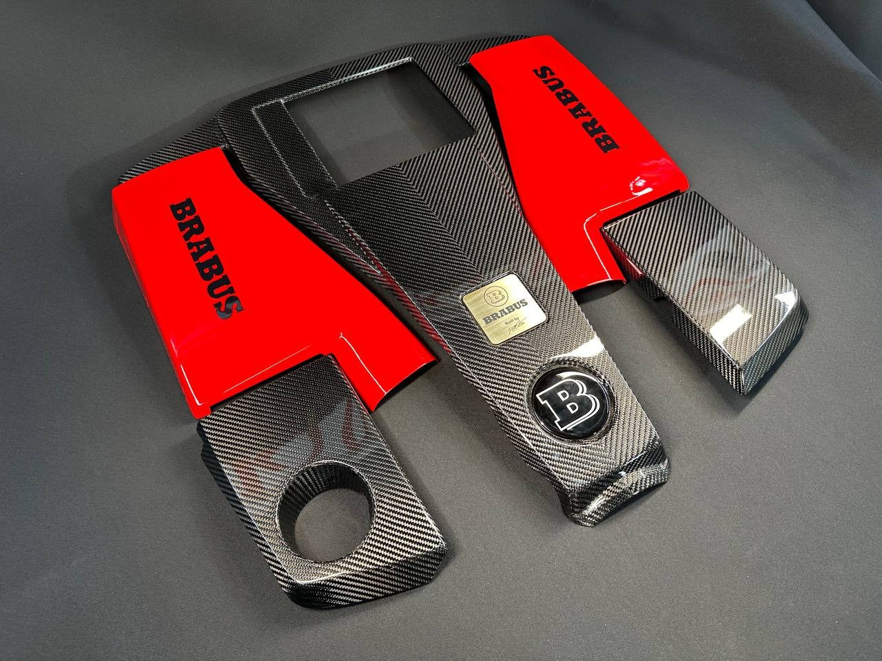 Carbon AMG engine cover with Red Brabus air filters for Mercedes-Benz G-Wagon W463 G63