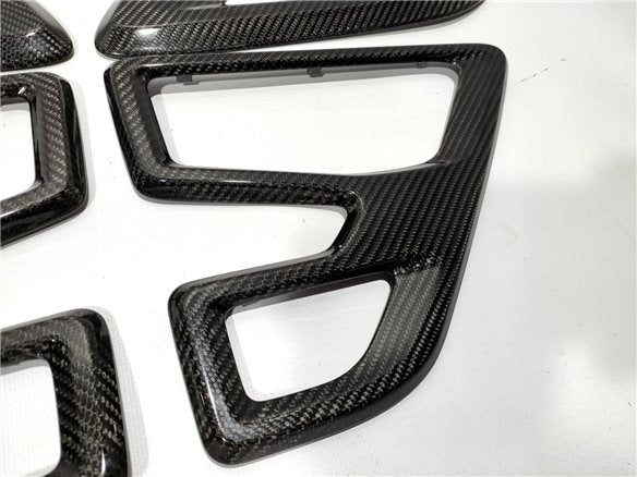 Carbon fiber fender and hood trim 4 pcs for Range Rover Sport L494 2013-2022 from Tuning Shop, featuring high-gloss UV protective varnish.