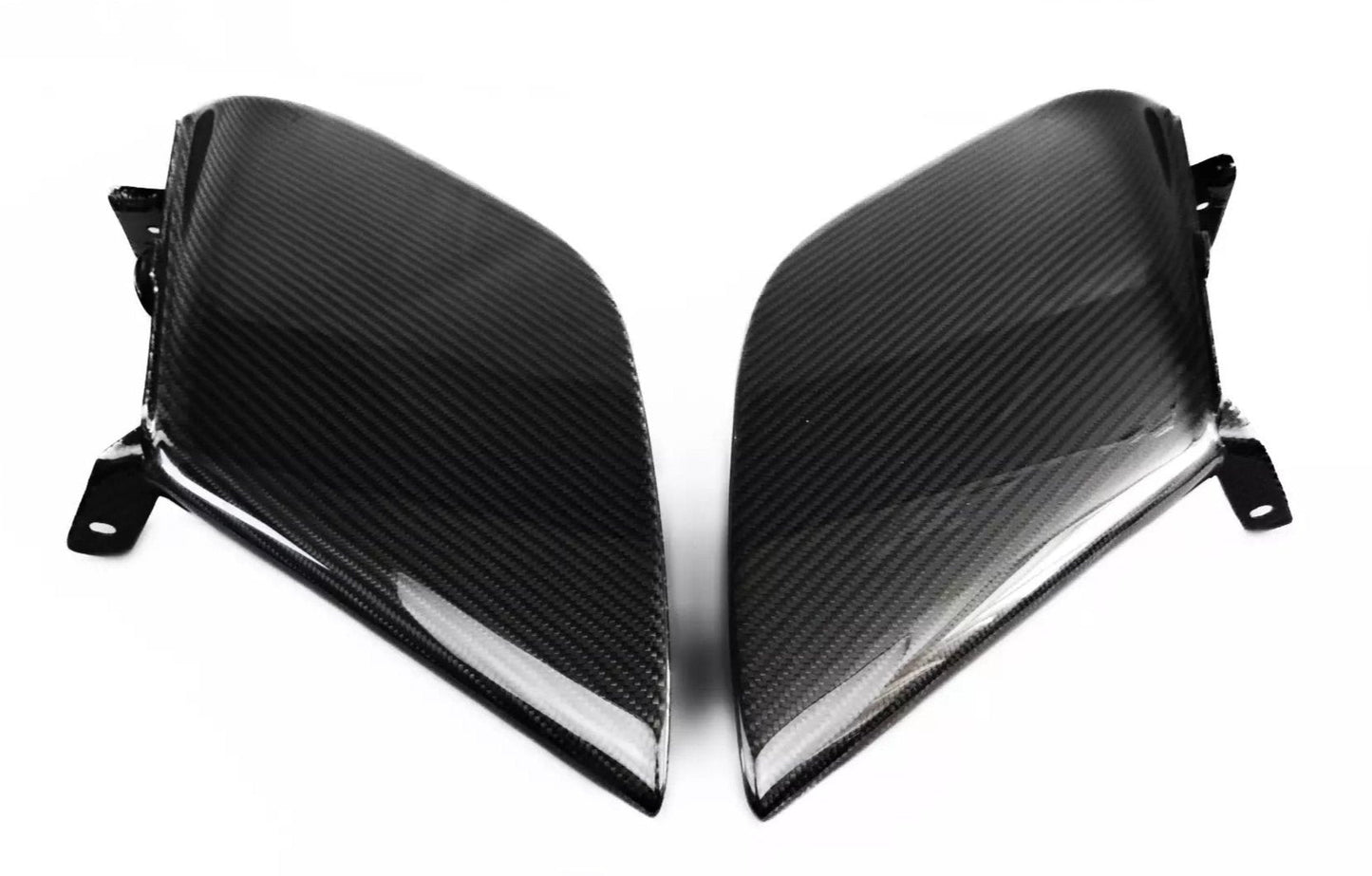 Carbon side vents for Ferrari 488 GTB 2015-2017, made from genuine carbon fiber with a high-gloss UV-resistant coating.