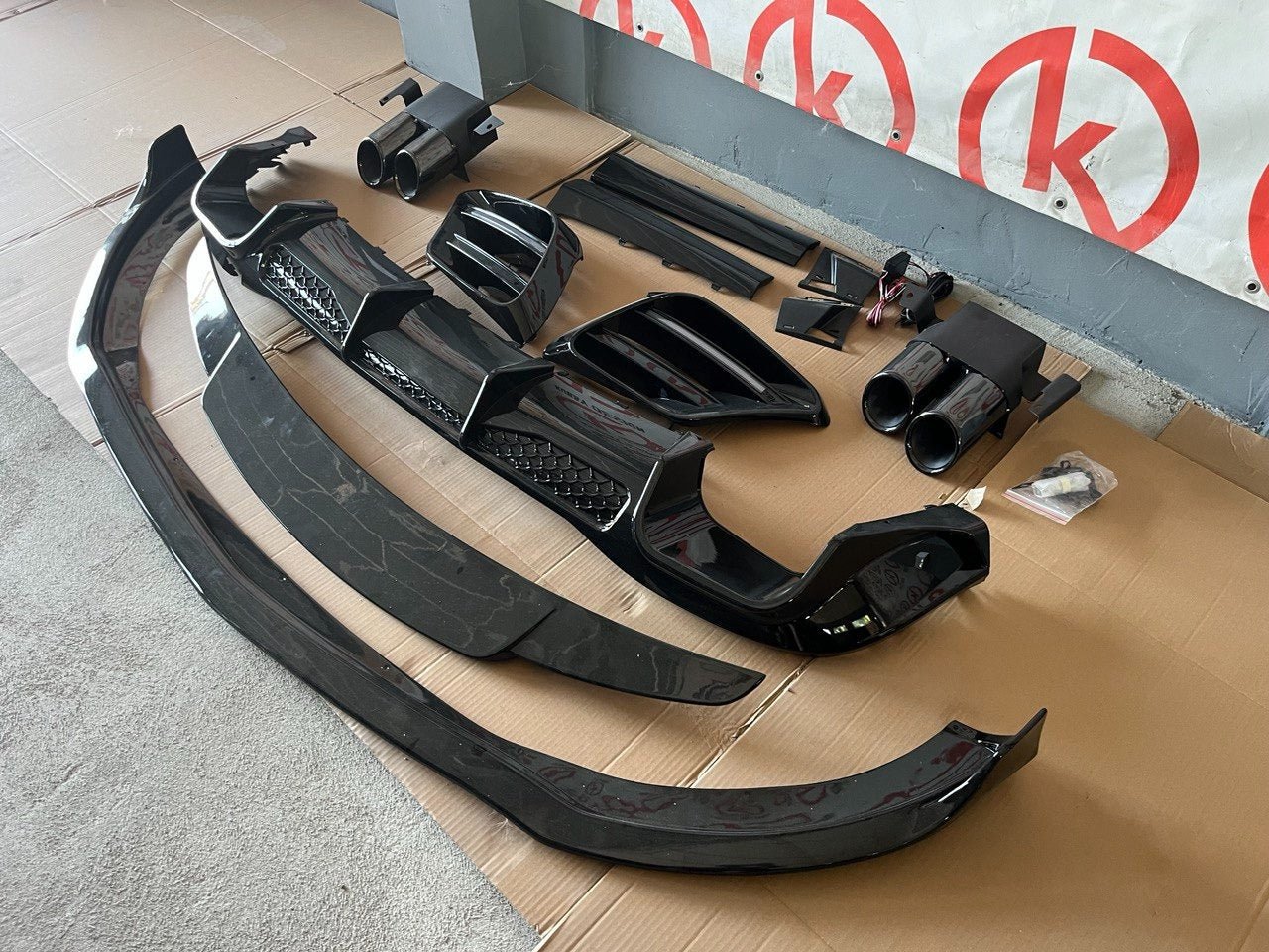 ABS Plastic Brabus Exterior Bodykit for Mercedes-Benz S-Class W223 AMG from Tuning Shop, high-quality ABS plastic construction for a premium finish.