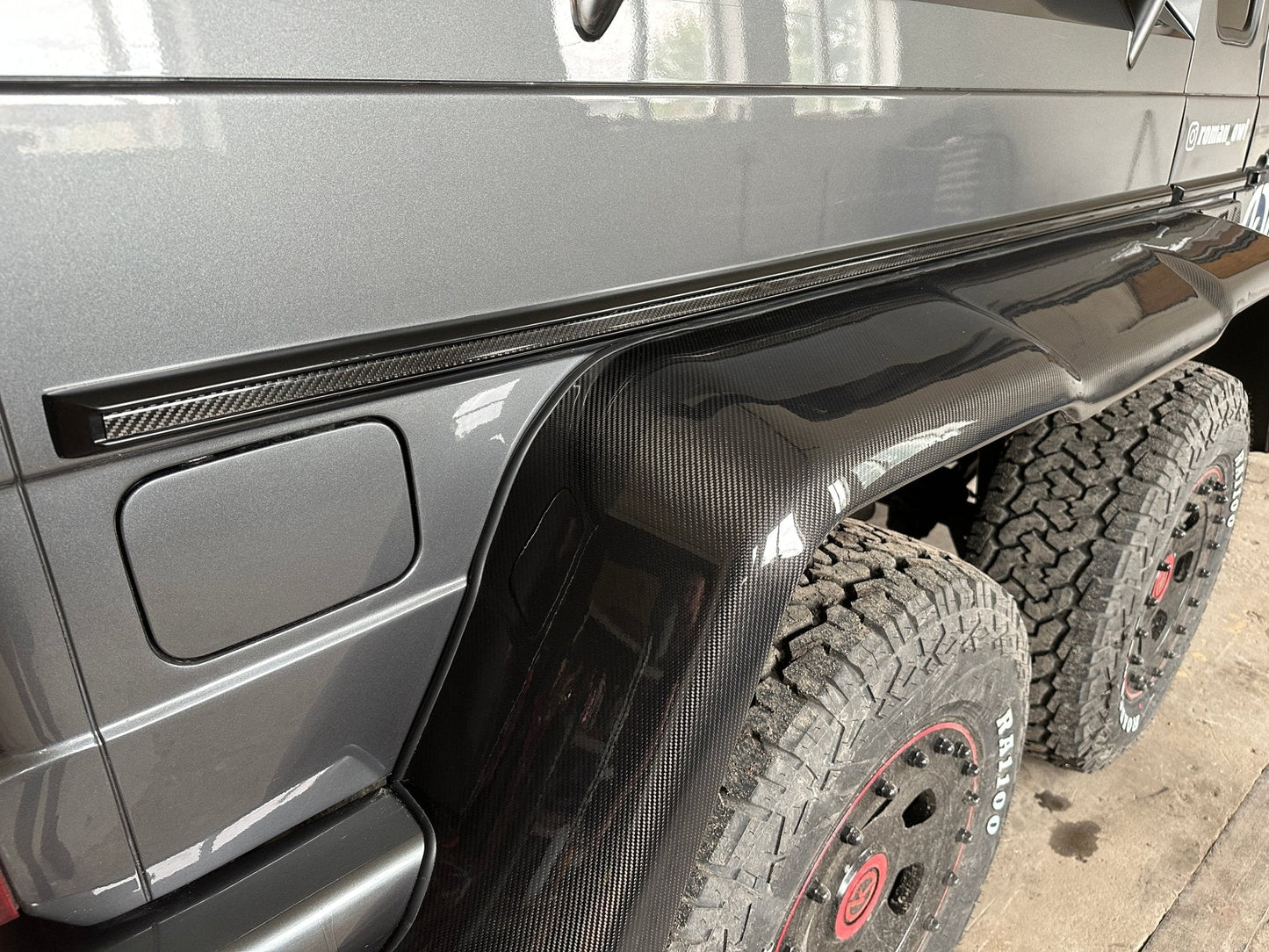 Carbon Rear Long Mouldings for Mercedes-Benz 6x6 W463 G-Class