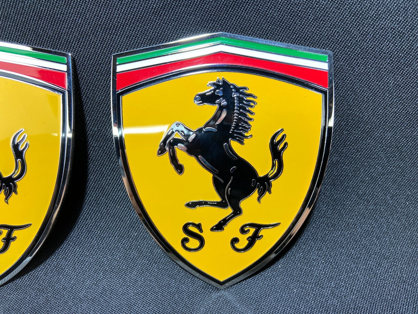 for Ferrari 360 Modena Yellow side pillar Metal Emblems Badges set