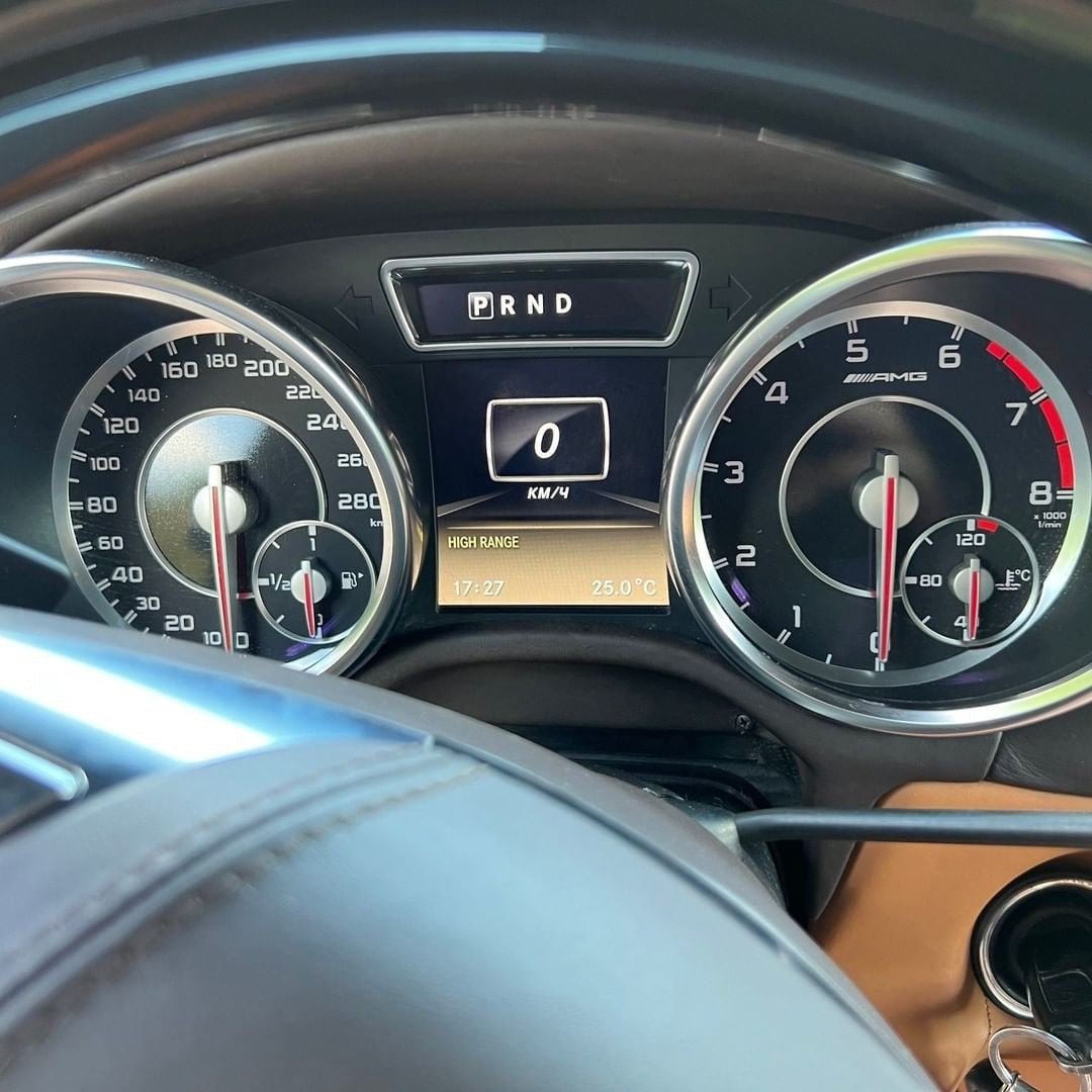 Mercedes-Benz w463 6x6 G55 AMG 2008 with G63 2015 interior