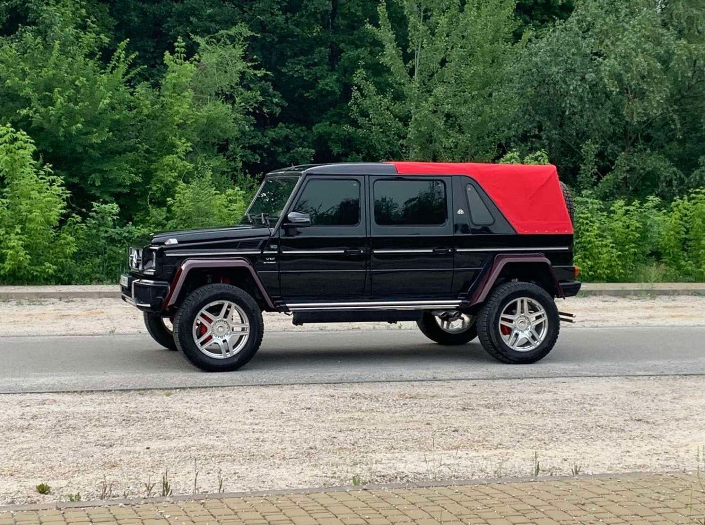 Mercedes-Benz W463 Maybach Landaulet G650 G-class