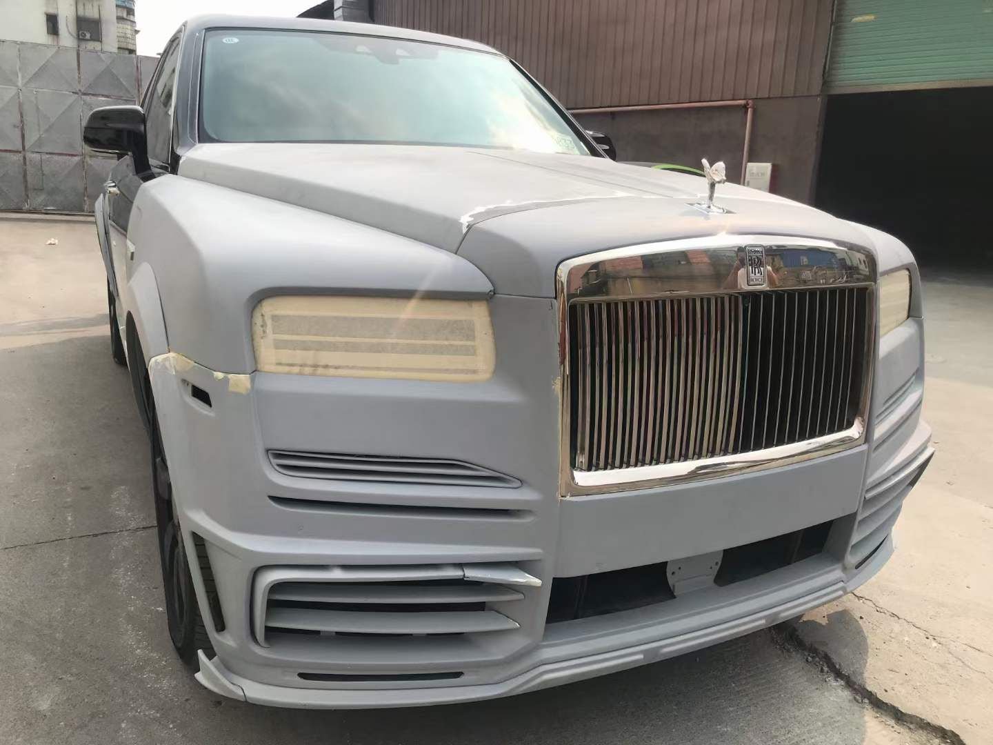 Сarbon fiber Mansory style body kit for Rolls-Royce Cullinan