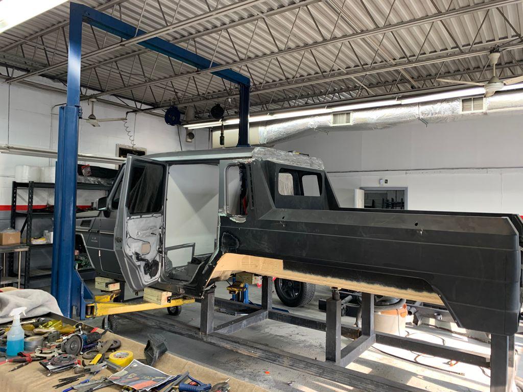 Stand for building Mercedes-Benz W463 G-Wagon 6x6